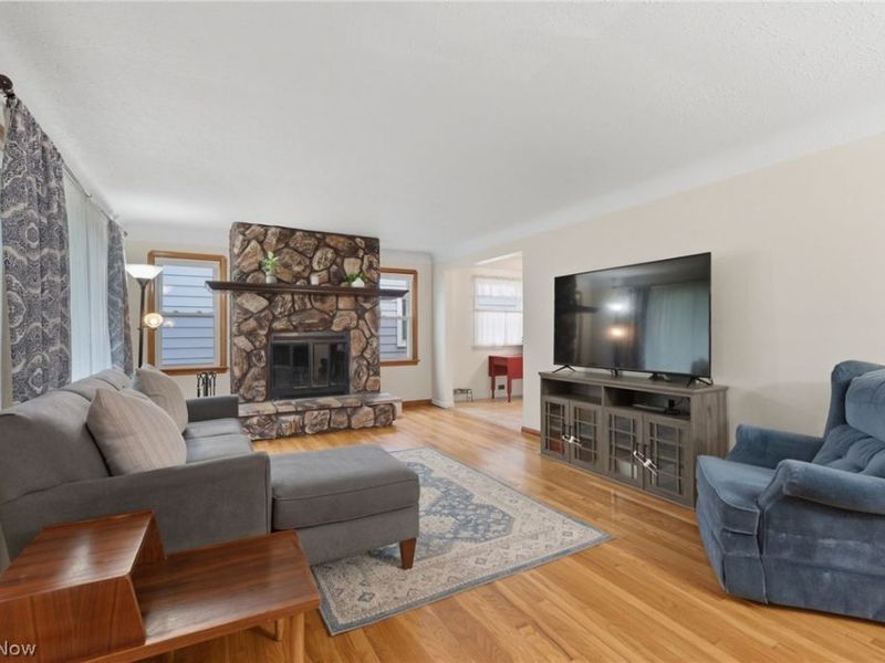 7249 Greenleaf Avenue, Parma, OH 44130 Photo 7