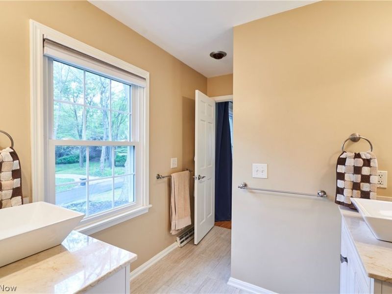 475 Somerset Road , Akron, OH 44313 Photo 13