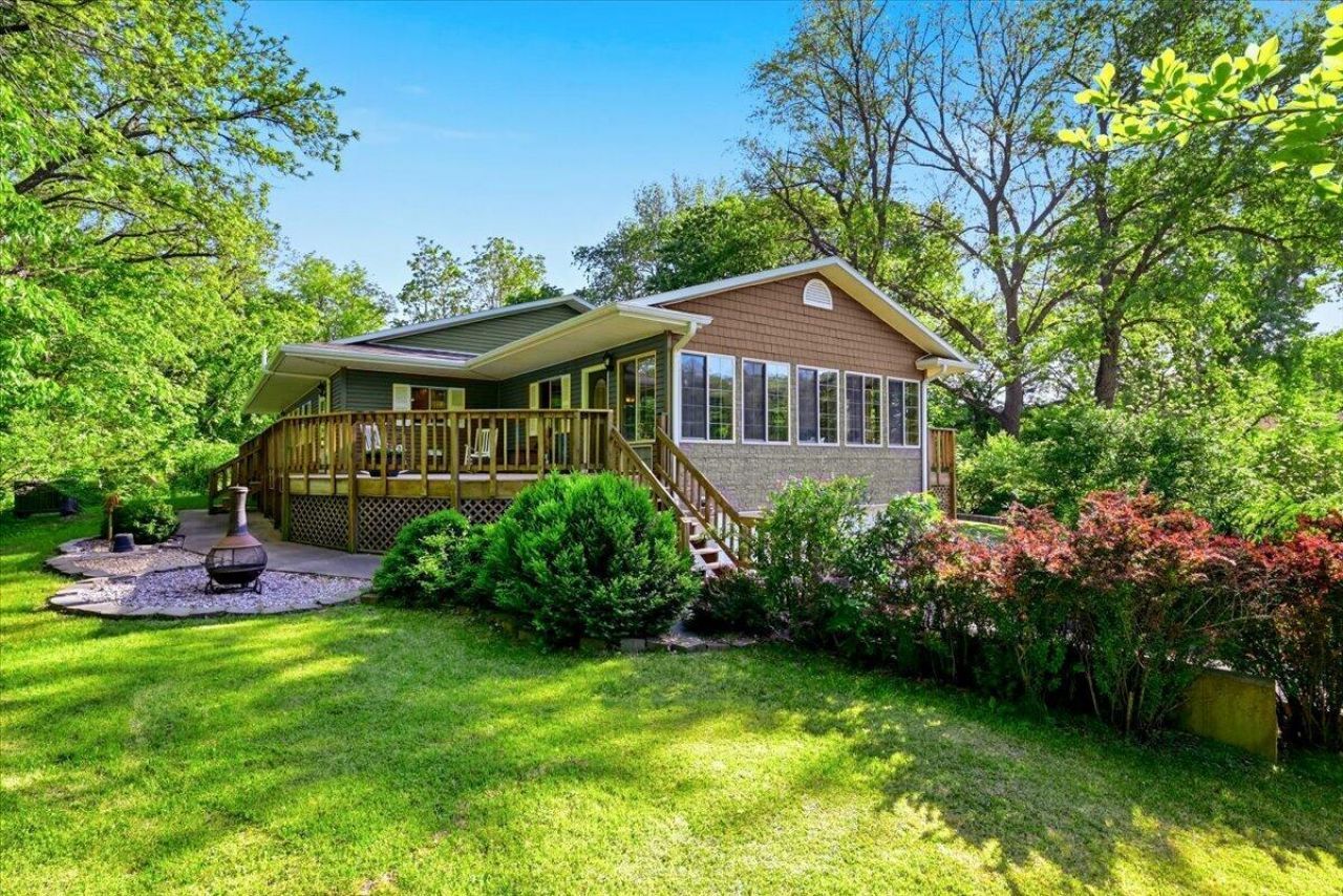 2656 Wa-shaw-tee Road, Hamburg, IA 51640 Main Photo