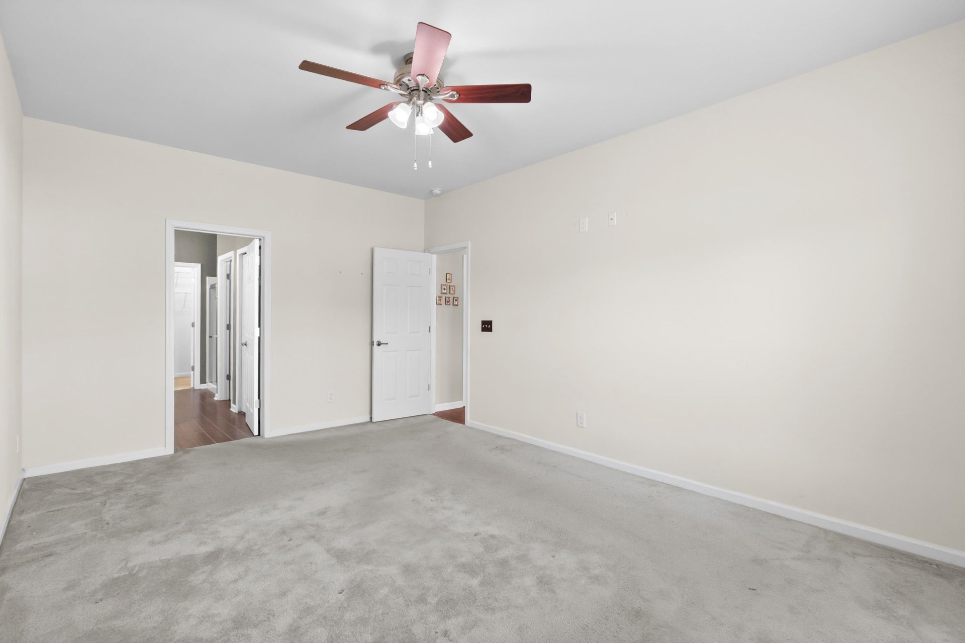 900 British Ln. Photo 24