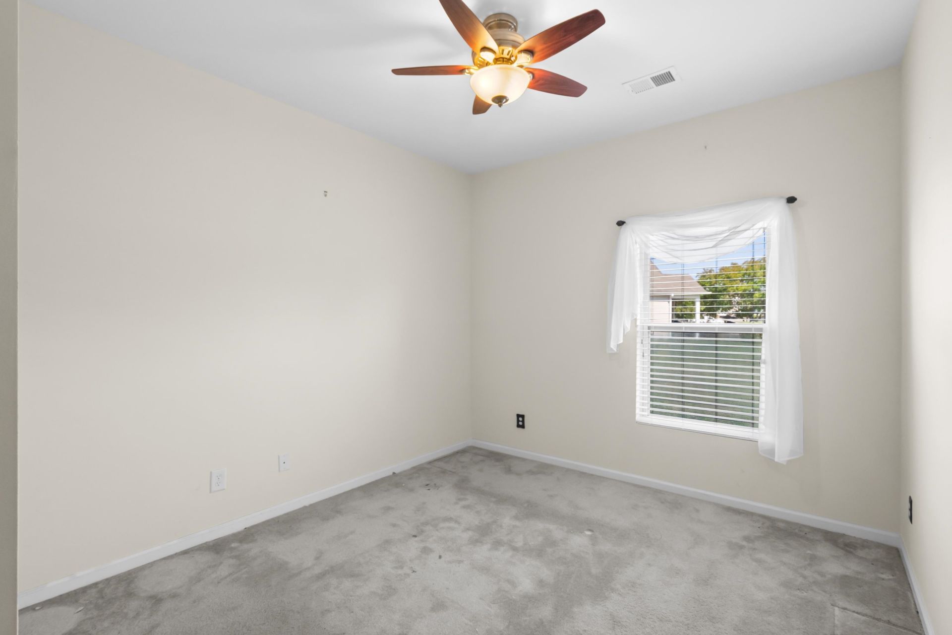 900 British Ln. Photo 35