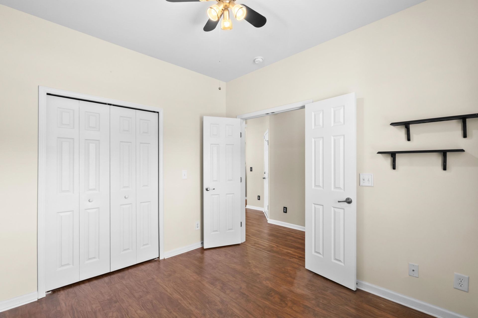 900 British Ln. Photo 40