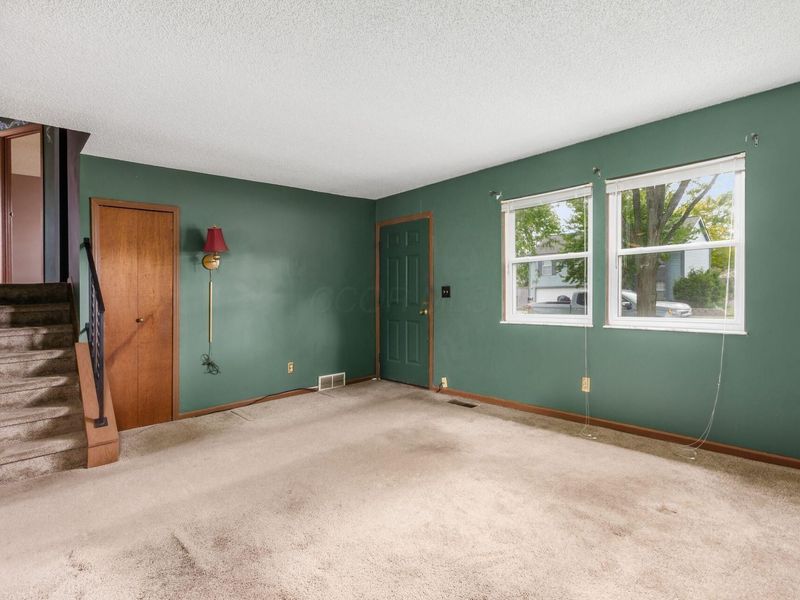 1708 Bucksglen Drive , Galloway, OH 43119 Photo 13