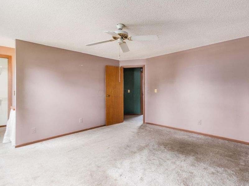 1708 Bucksglen Drive , Galloway, OH 43119 Photo 23