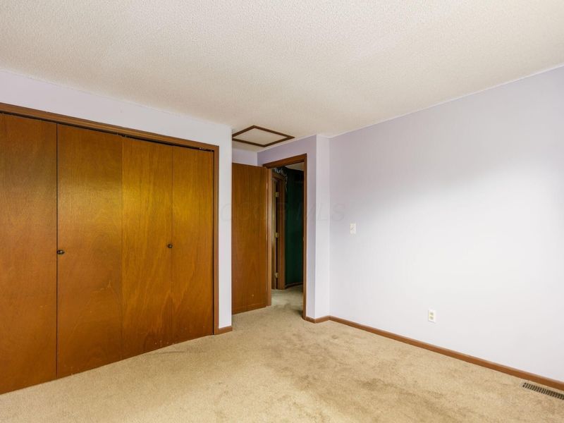 1708 Bucksglen Drive , Galloway, OH 43119 Photo 26