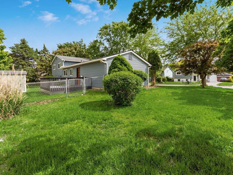 1708 Bucksglen Drive , Galloway, OH 43119 Photo 3