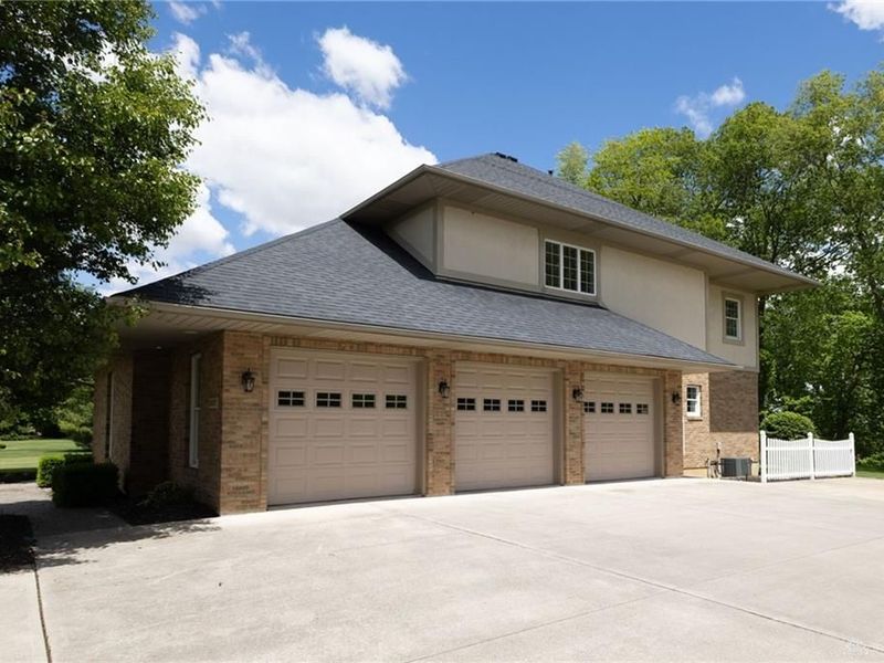 5559 Clover Leaf Drive, Greenville, OH 45331 Photo 9
