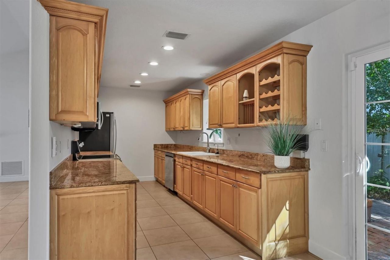 1792 Floyd Street , Sarasota, FL 34239 Photo