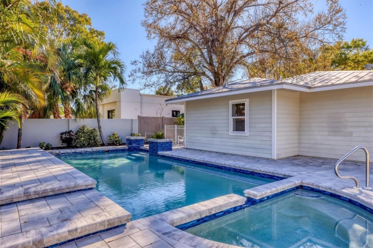 1792 Floyd Street , Sarasota, FL 34239 Photo