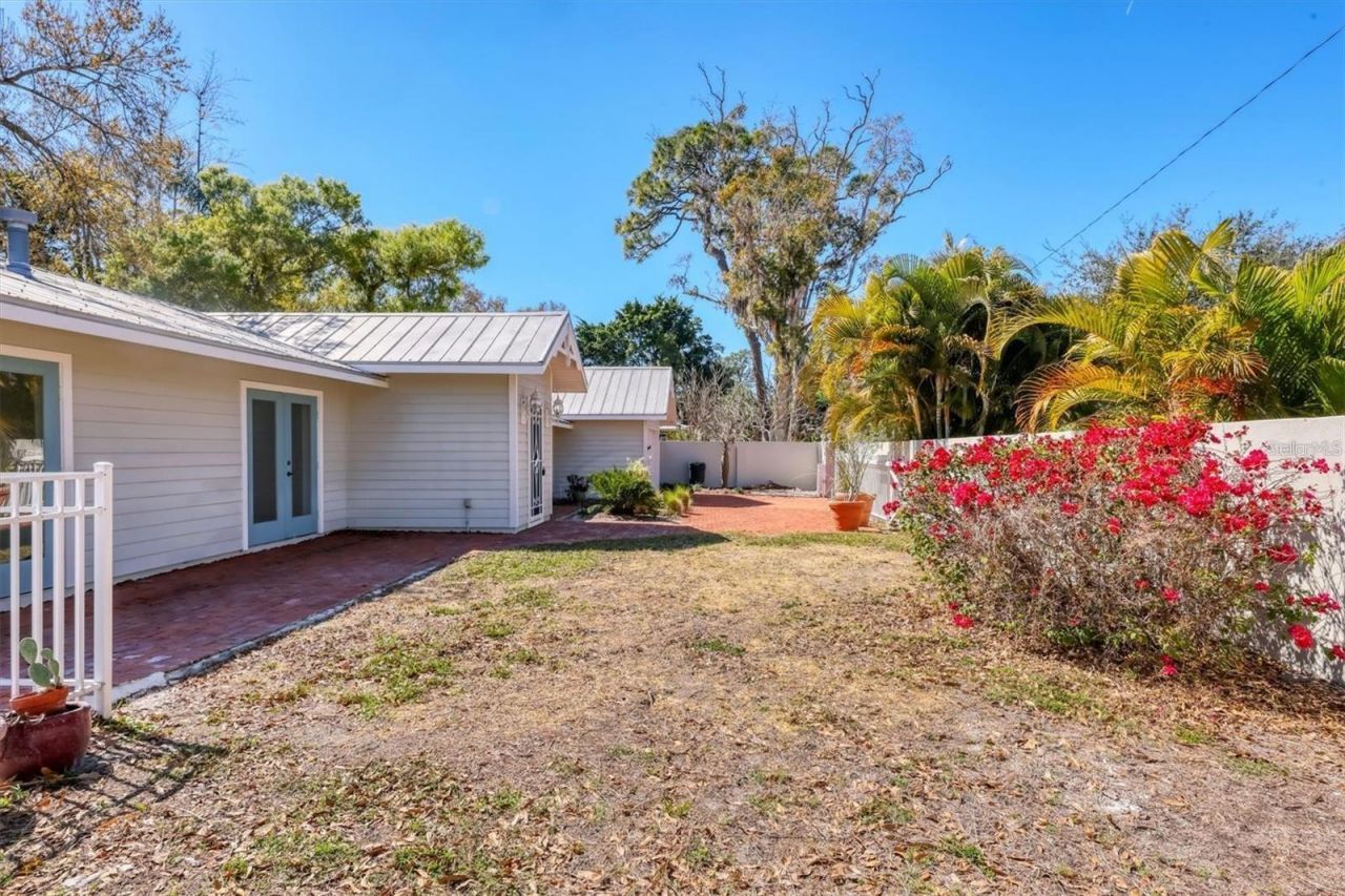 1792 Floyd Street , Sarasota, FL 34239 Photo