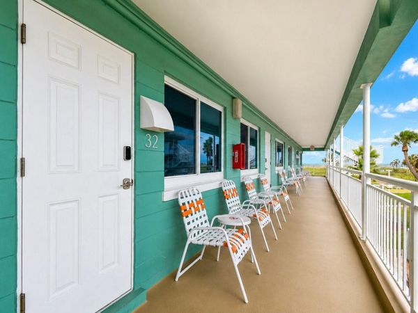 11730 GULF BOULEVARD, Unit 32, ST PETERSBURG, FL 33706