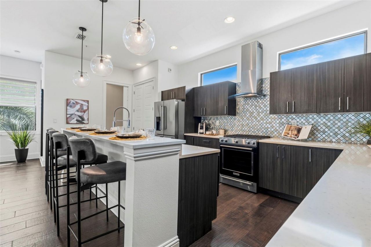 300 Delmar Terrace S, Saint Petersburg, FL 33701 Photo