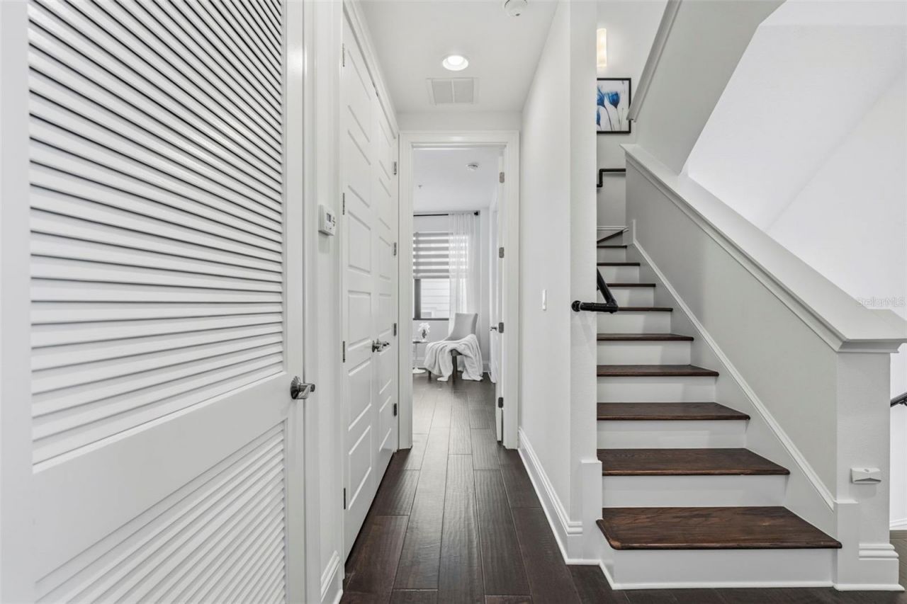 300 Delmar Terrace S, Saint Petersburg, FL 33701 Photo