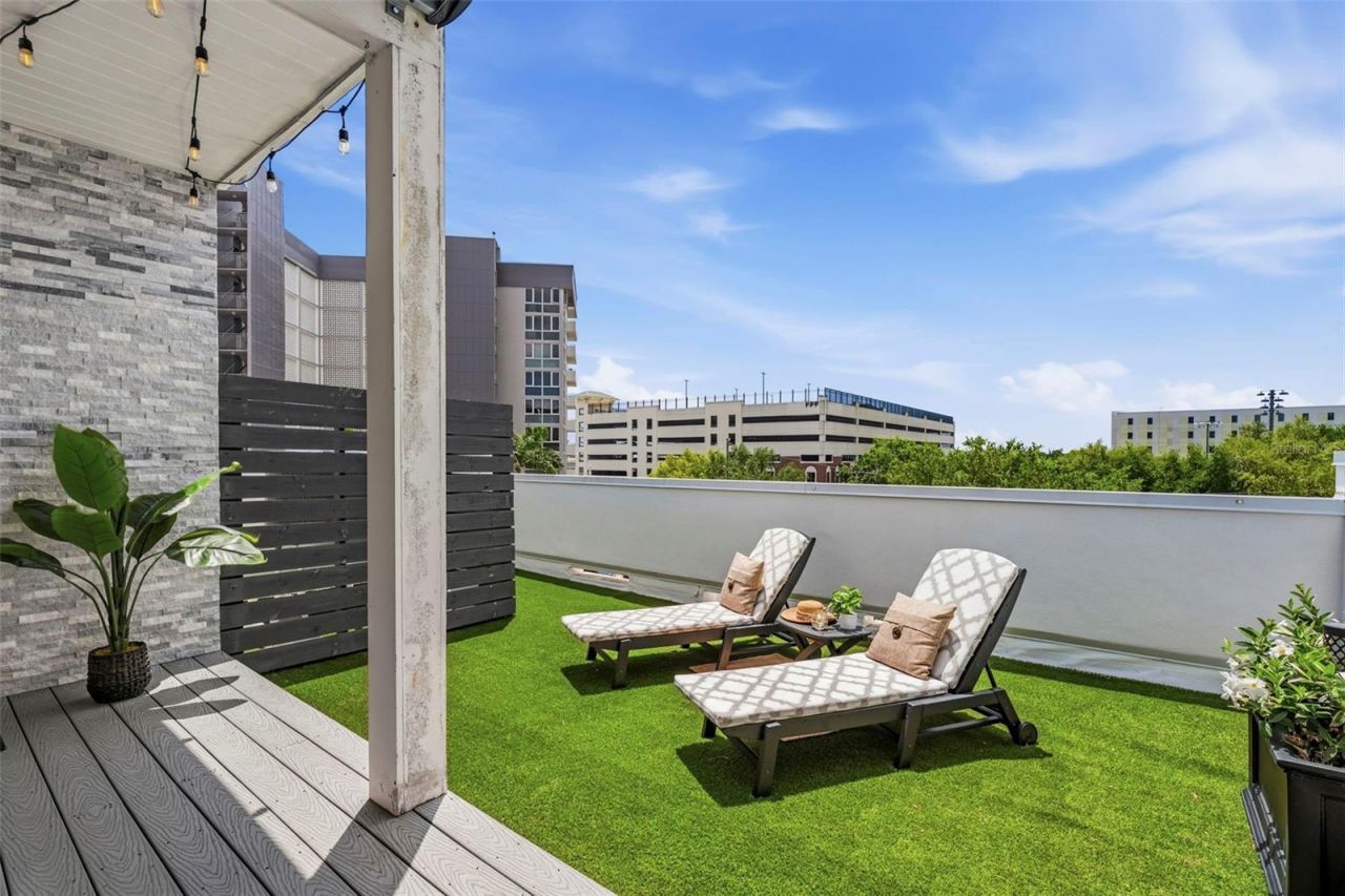 300 Delmar Terrace S, Saint Petersburg, FL 33701 Photo