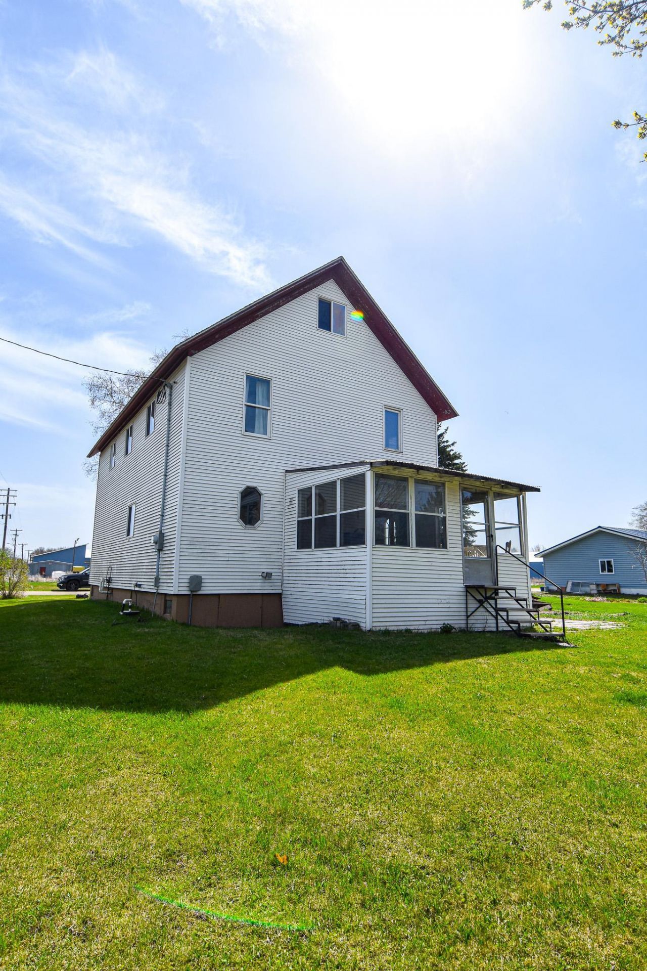 117 Red Lake Avenue N, Saint Hilaire, MN 56754