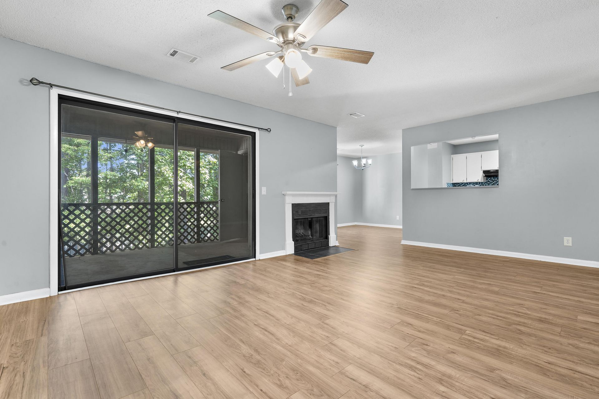 208 Greencastle Drive Photo 11