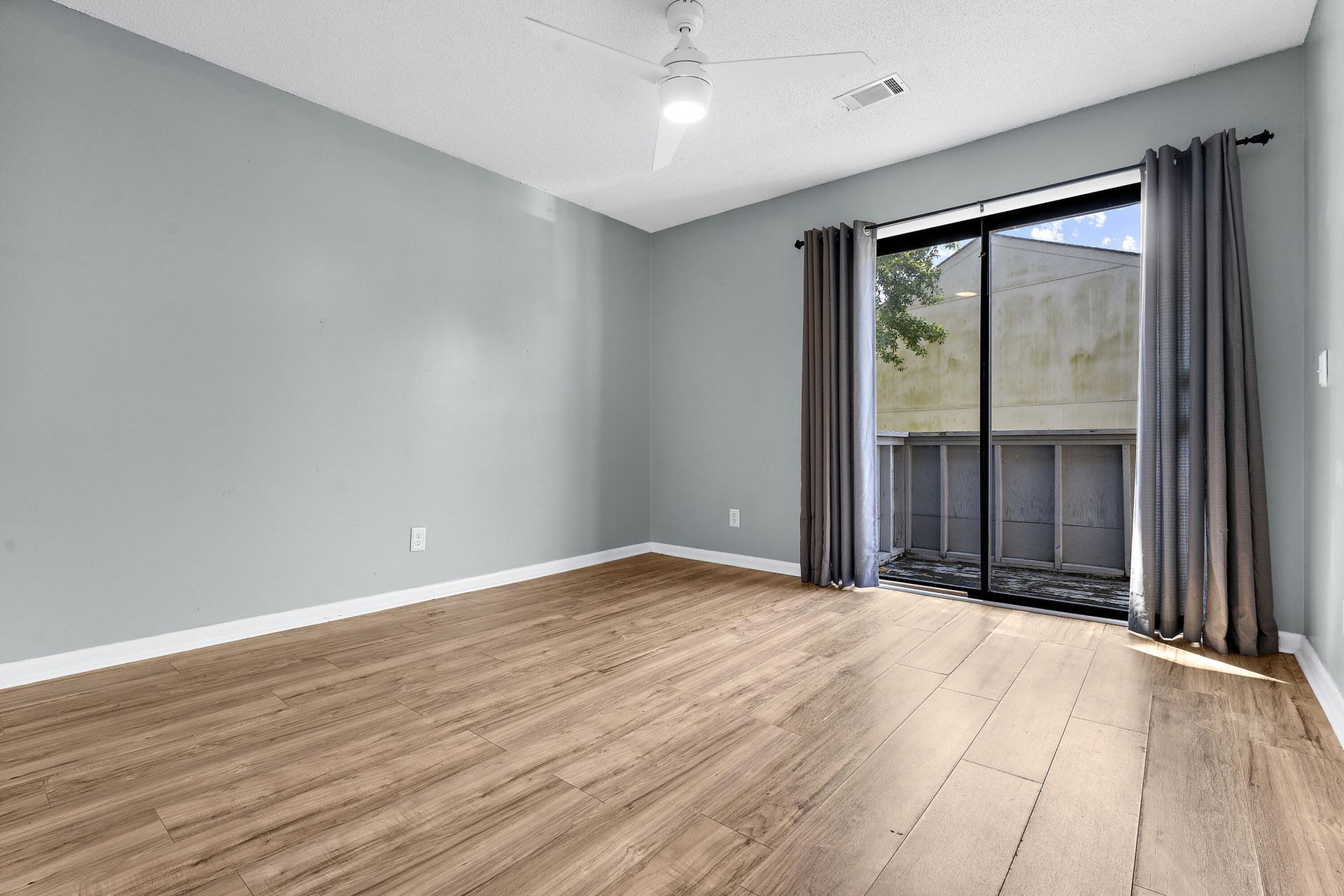 208 Greencastle Drive Photo 19