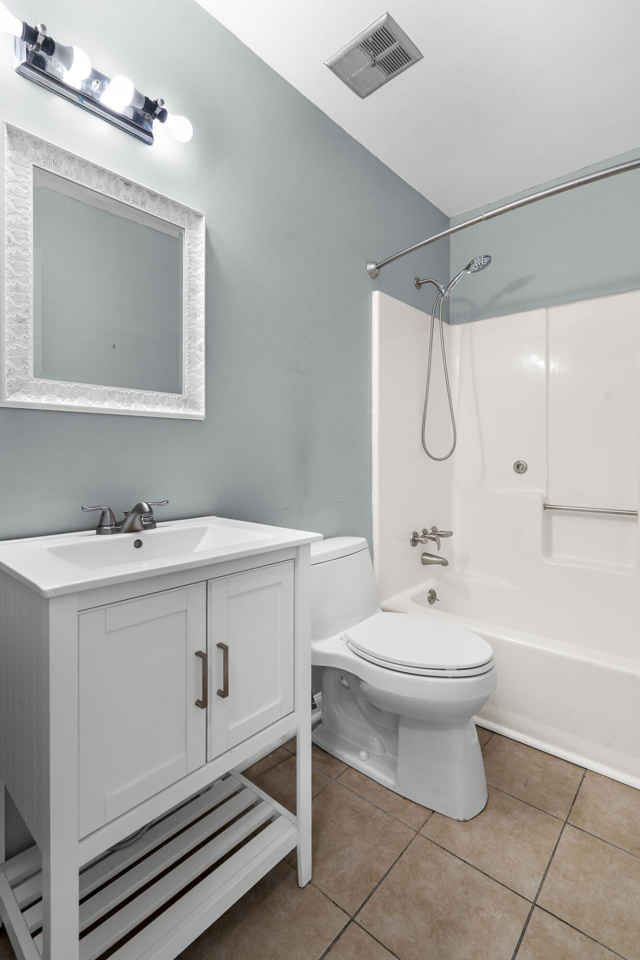 208 Greencastle Drive Photo 21