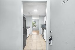 208 Greencastle Drive photo 4