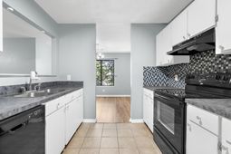 208 Greencastle Drive photo 4