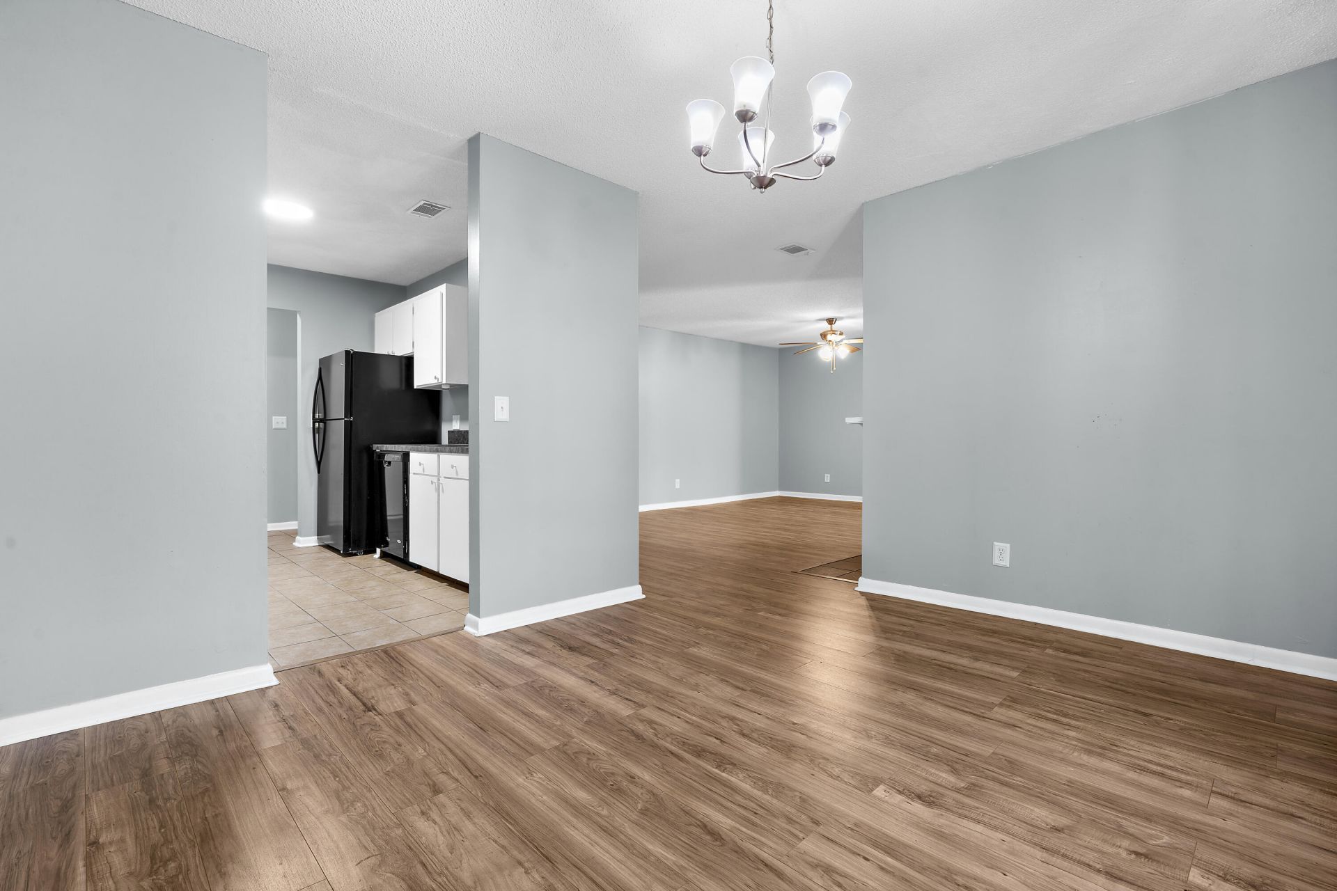 208 Greencastle Drive Photo 8
