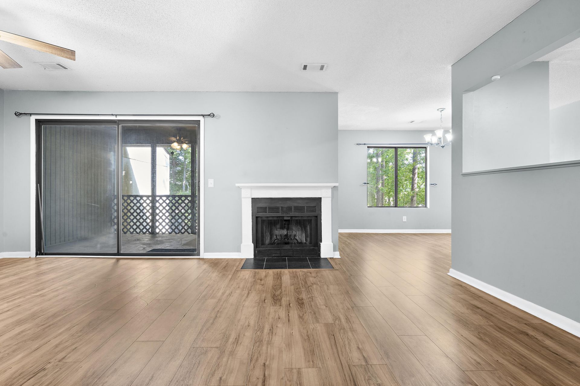 208 Greencastle Drive Photo 9
