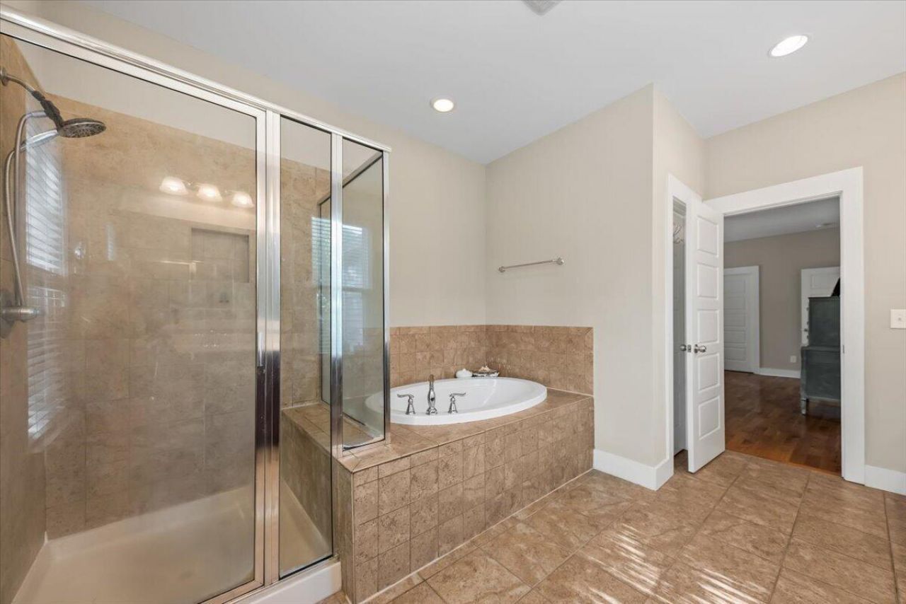 4144 Egrets Point Photo 35