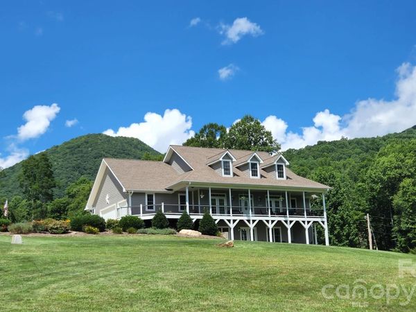 96 Buckeye Branch Drive , Clyde, NC 28721