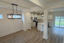 322 Ursus Drive photo 4