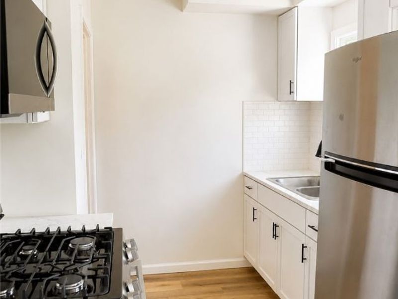 13711 Bennington Avenue, Cleveland, OH 44135 Photo 7