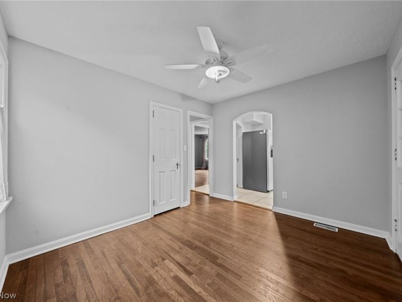 3504 E Scarborough Road, Cleveland Heights, OH 44118 Photo 13