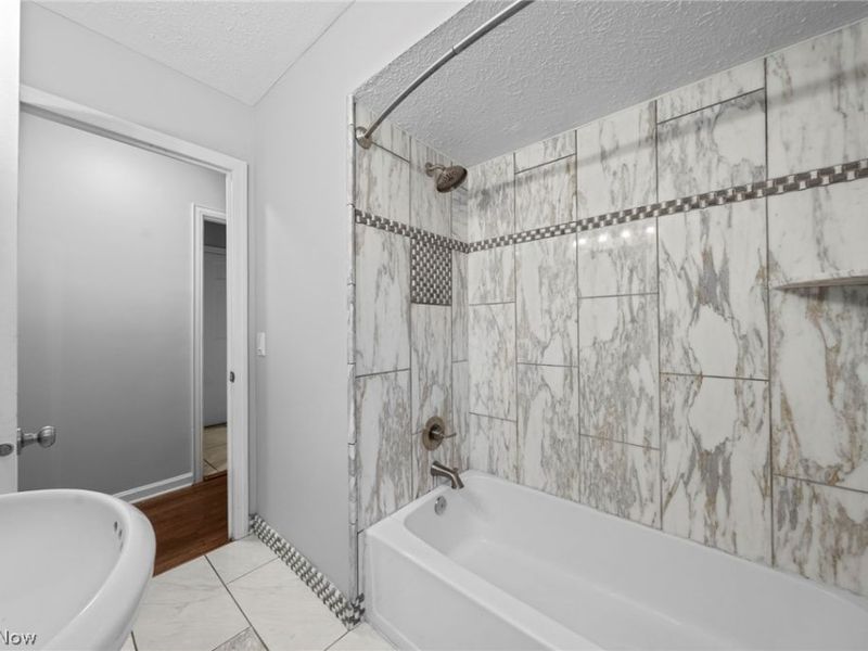 3504 E Scarborough Road, Cleveland Heights, OH 44118 Photo 16