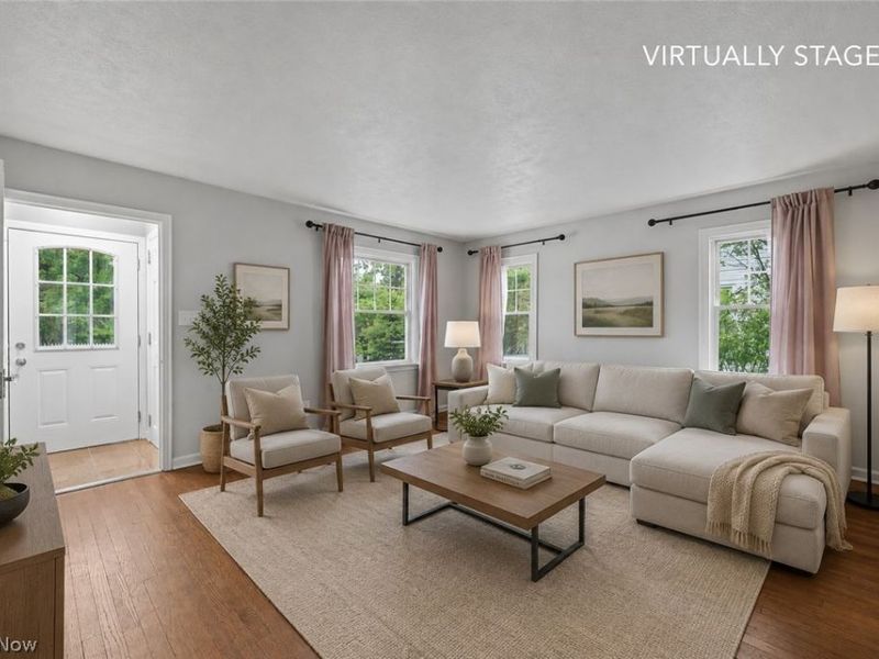 3504 E Scarborough Road, Cleveland Heights, OH 44118 Photo 4