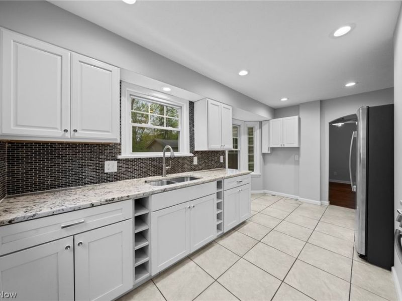 3504 E Scarborough Road, Cleveland Heights, OH 44118 Photo 9