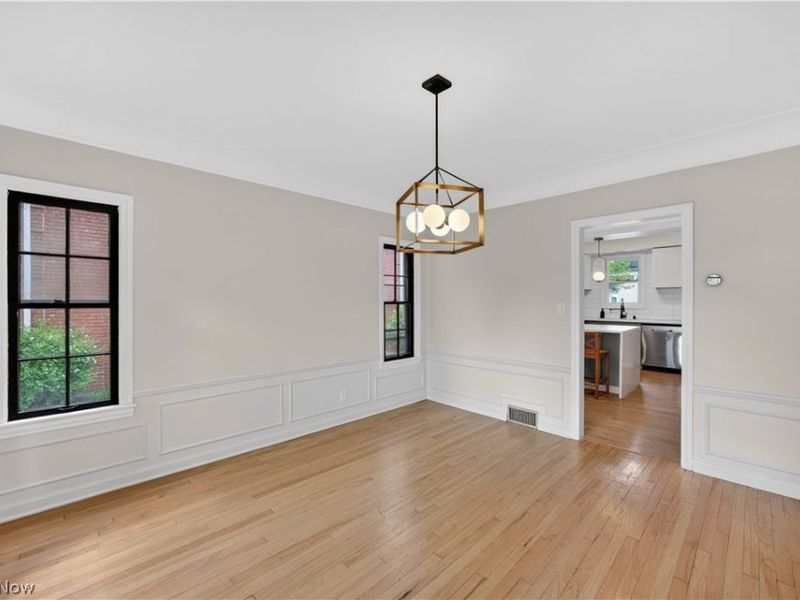 2561 Charney Road, University Heights, OH 44118 Photo 10