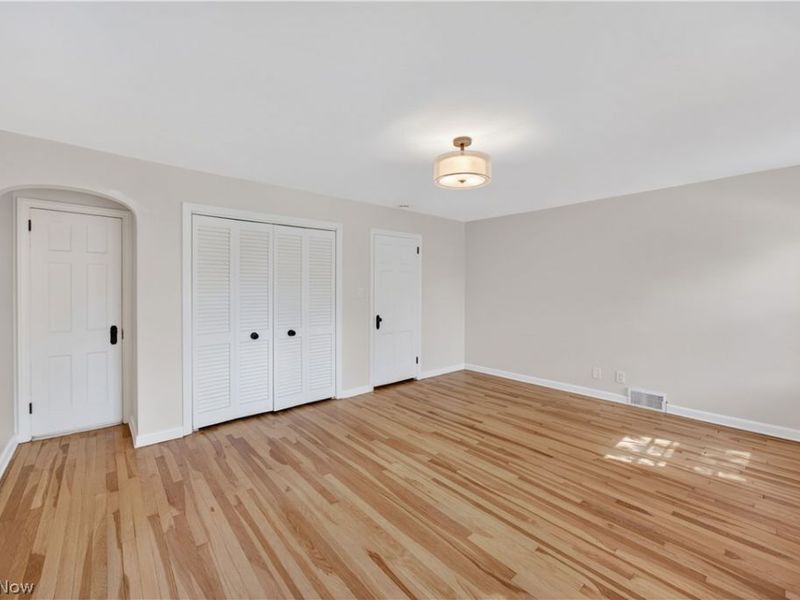 2561 Charney Road, University Heights, OH 44118 Photo 23