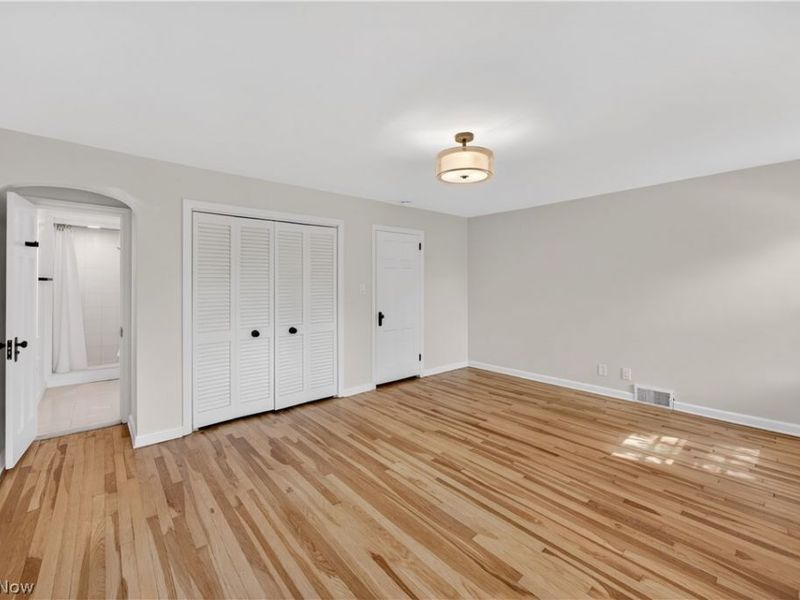2561 Charney Road, University Heights, OH 44118 Photo 24