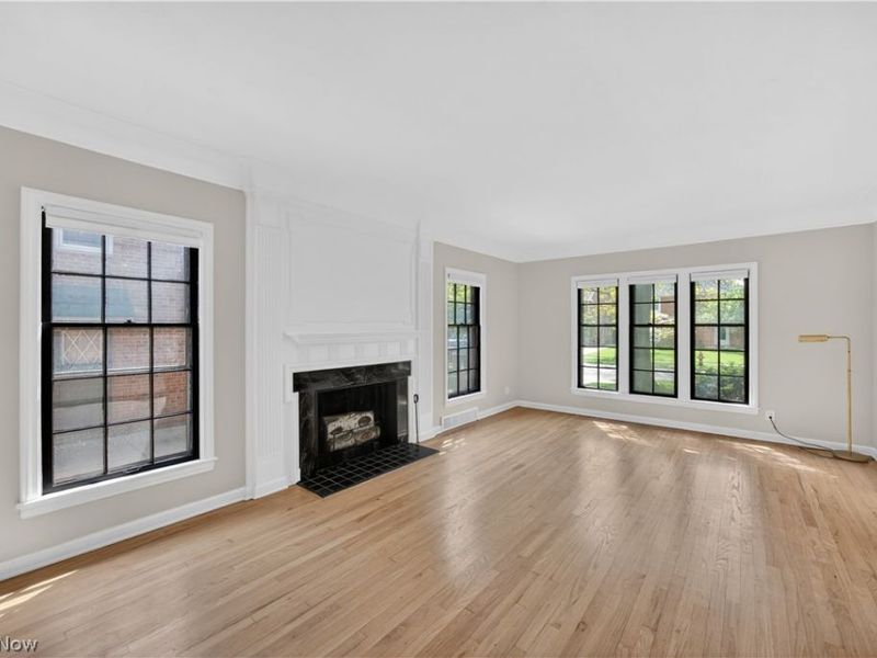 2561 Charney Road, University Heights, OH 44118 Photo 5