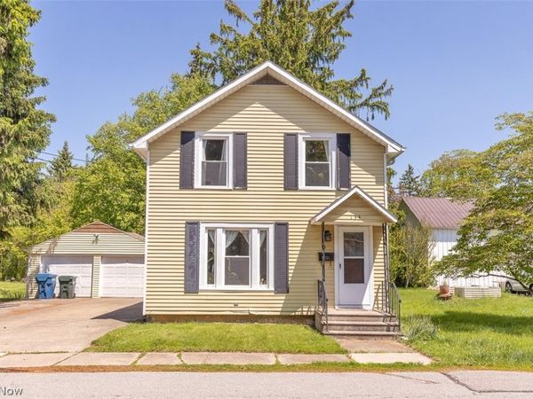 133 Crownhill Avenue , Amherst, OH 44001