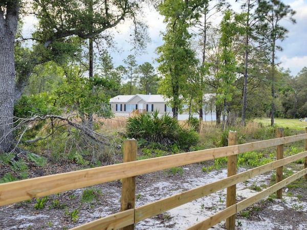 113 BLUE JAY Trail, Palatka, FL 32177
