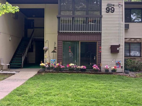 99 Arrowood Road, Unit J, Manalapan, NJ 07726