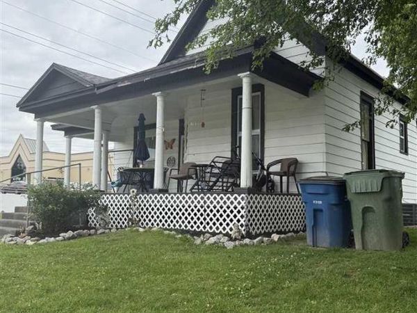 301 S Section, Sullivan, IN 47882