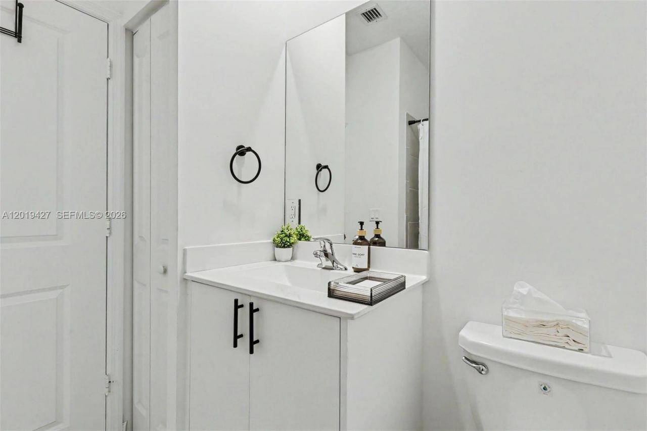 20308 NW 6th Pl , Miami Gardens, FL 33169 Photo