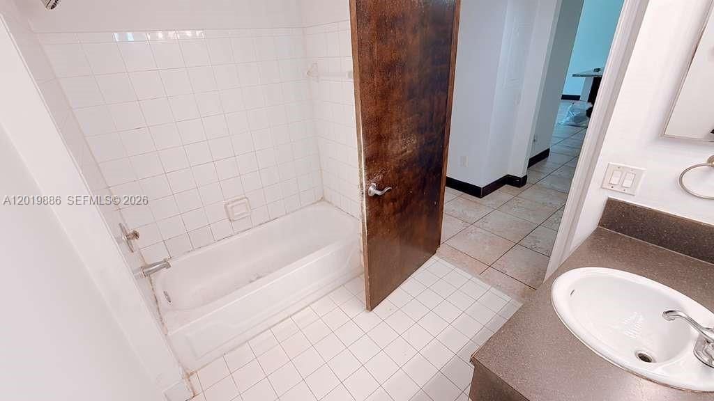 470 S Park Rd , Unit 7-104, Hollywood, FL 33021 Photo