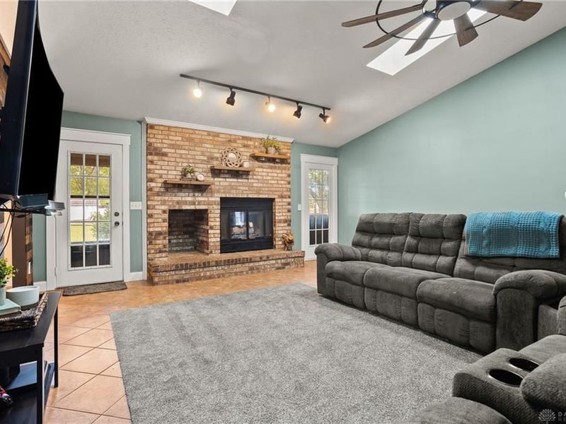 7065 Woodcroft Drive, Englewood, OH 45322 Photo 14