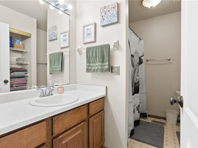 7065 Woodcroft Drive, Englewood, OH 45322 Photo 24