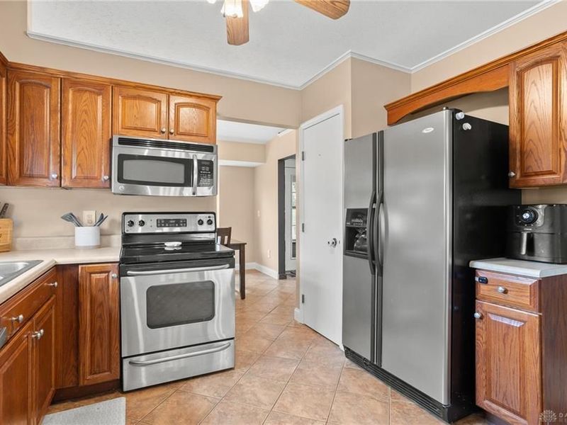 7065 Woodcroft Drive, Englewood, OH 45322 Photo 8