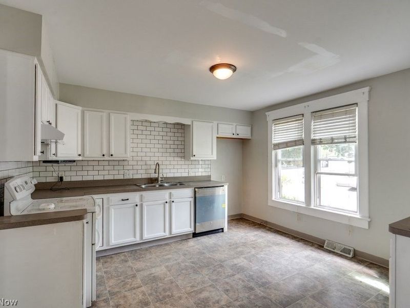 123 7th Street NW, Barberton, OH 44203 Photo 12