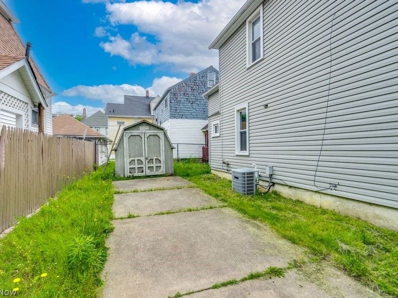 123 7th Street NW, Barberton, OH 44203 Photo 6