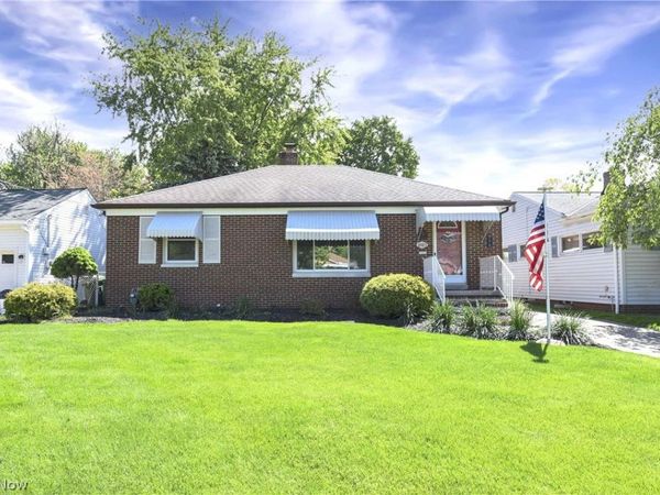 6483 Fernhurst Avenue , Parma Heights, OH 44130